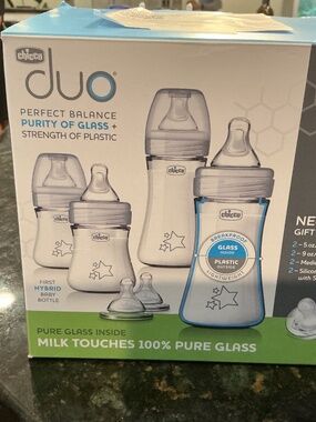 New in a box 2 Chicco Duo Perfect Glass 9 oz baby bottles